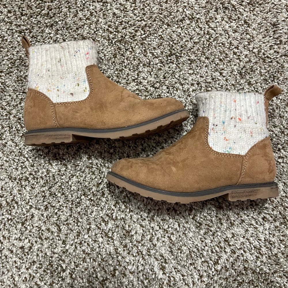 Cat and jack boots size 11 toddler